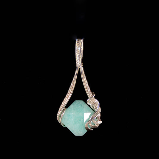 PSS18A3 - AMAZON TEMPTATION - PENDANT