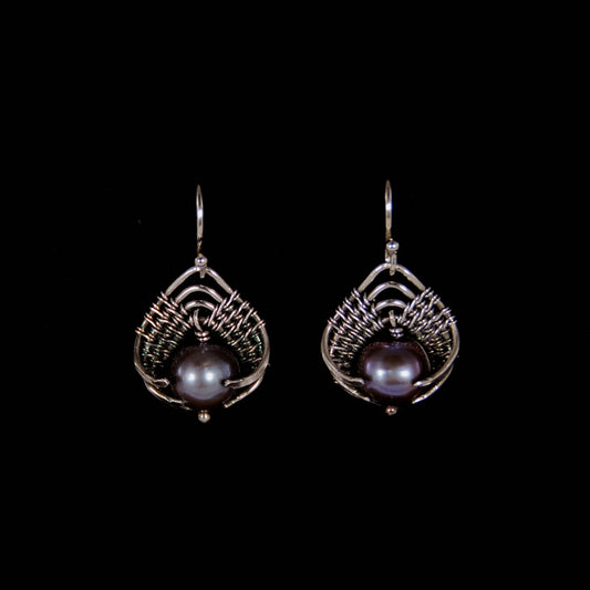 ESS18A6 - 
MYSTERIOUS MOMENTS - EARRINGS