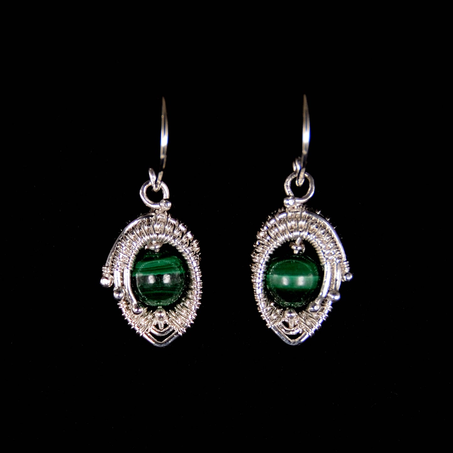 ESS24A4 - GREEN EYES - EARRINGS